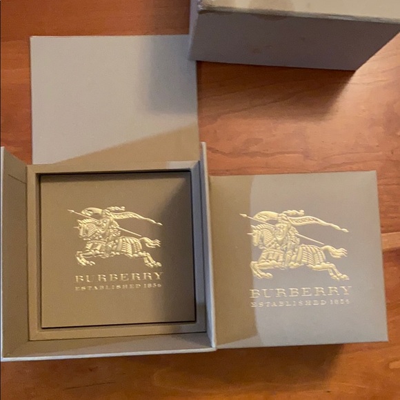 Men’s Burberry Watch - Picture 3 of 10